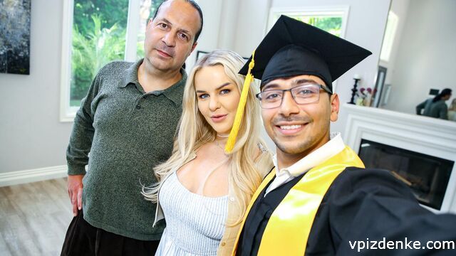 Скриншот из порноролика #396159